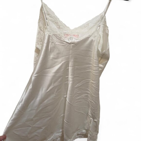 Vintage Women's Y2K White Cream Victoria's Secret Bridal Lace Trim Slip Sz L - Picture 4 of 4